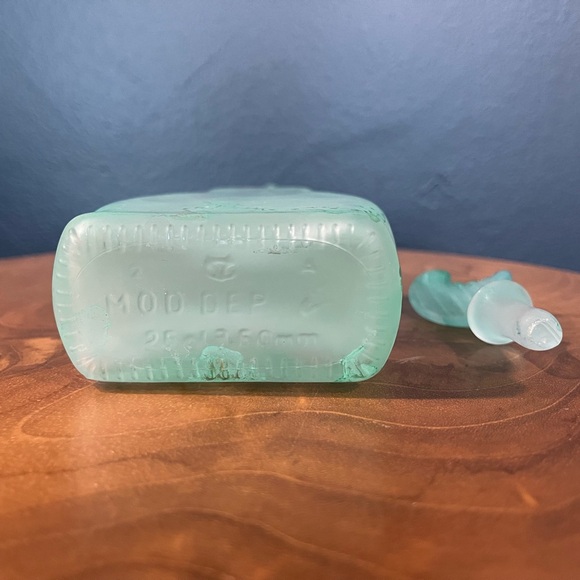 Creazioni Silvestri Arte Murano Crystal Made in Italy Green Hold Perfume Bottle - Picture 6 of 8